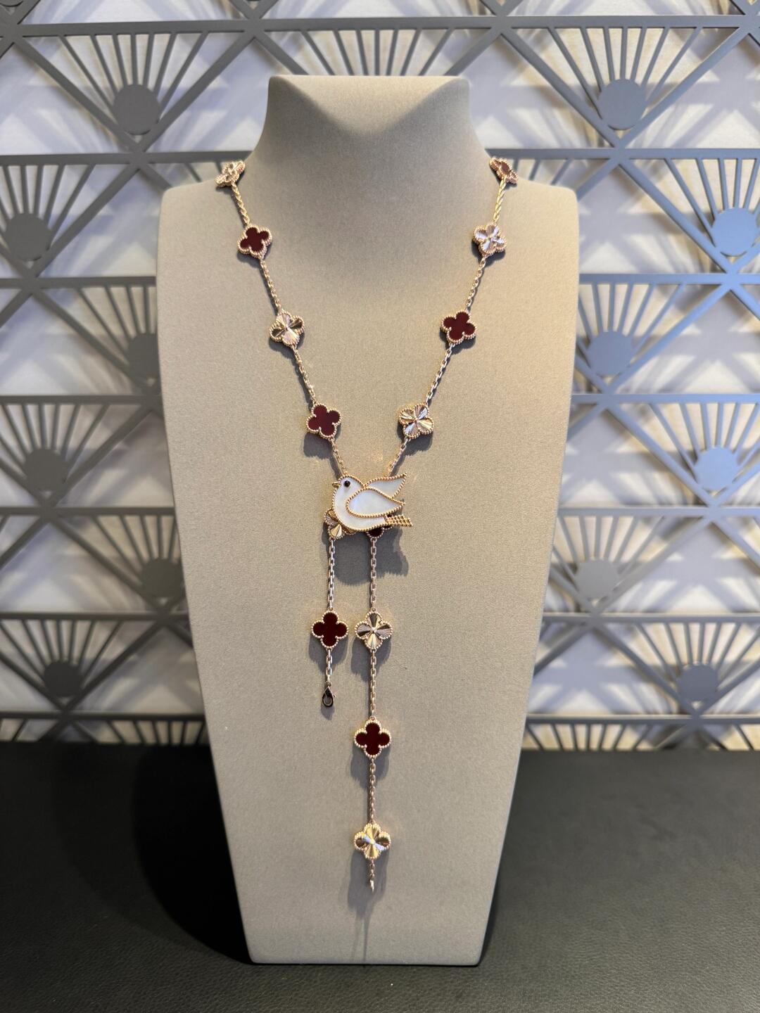 [Elowen Jewels]CLOVER 20 MOTIFS LASER CARNELIAN NECKLACE