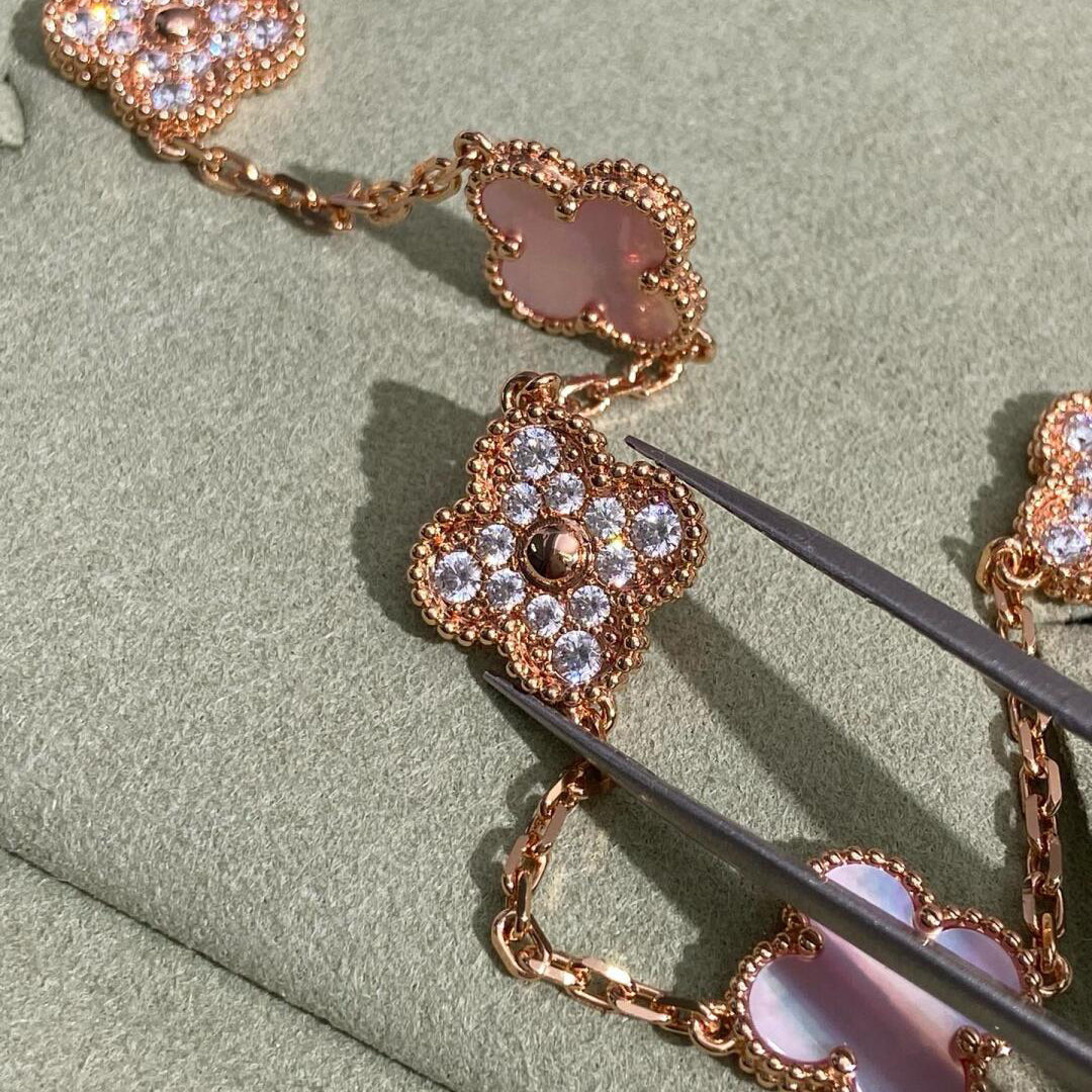 [Elowen Jewels]CLOVER 10 MOTIFS DIAMOND PINK MOP NECKLACE