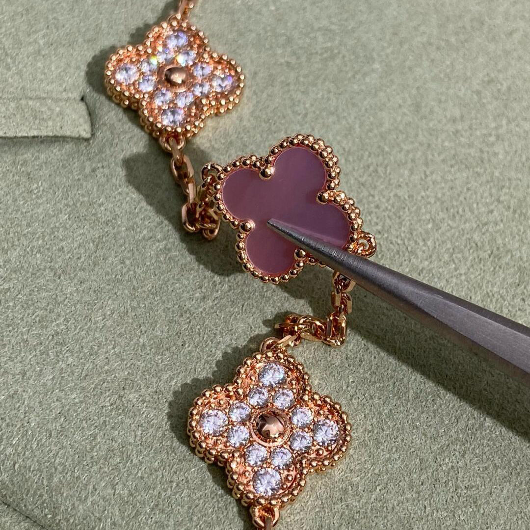 [Elowen Jewels]CLOVER 10 MOTIFS DIAMOND PINK MOP NECKLACE