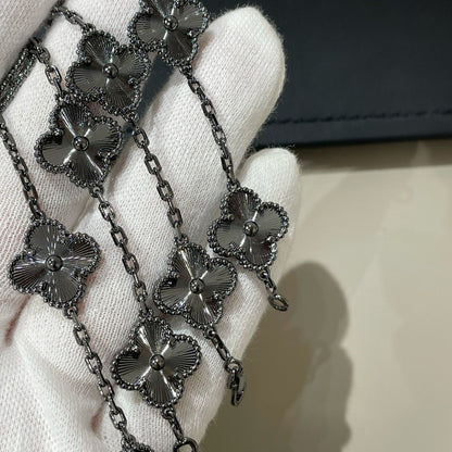 [Elowen Jewels]CLOVER 5 MOTIF BLACK BRACELET
