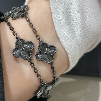 [Elowen Jewels]CLOVER 5 MOTIF BLACK BRACELET