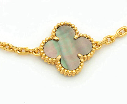 [Elowen Jewels] CLOVER 5 MOTIF GRAY MOP BRACELET COLLECTION