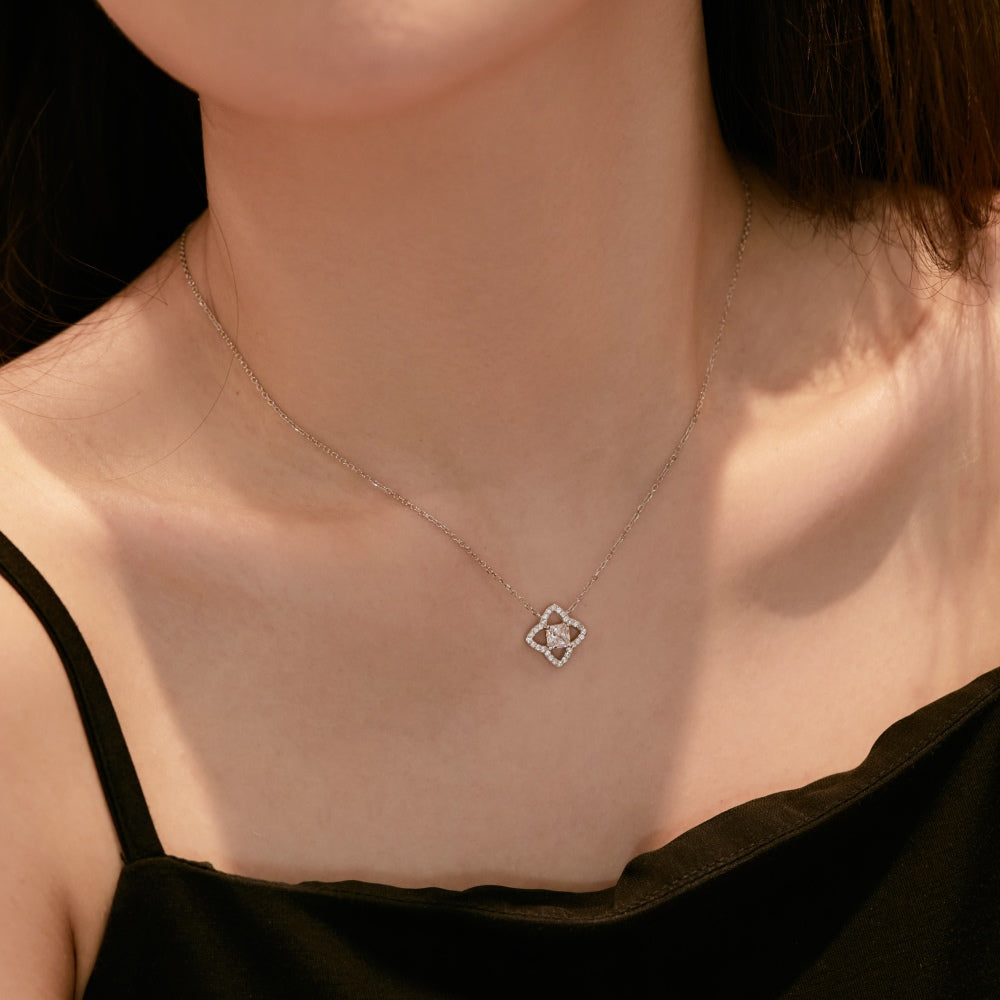 [Elowen Jewels]Exquisite Flower Shape Princess Cut Necklace