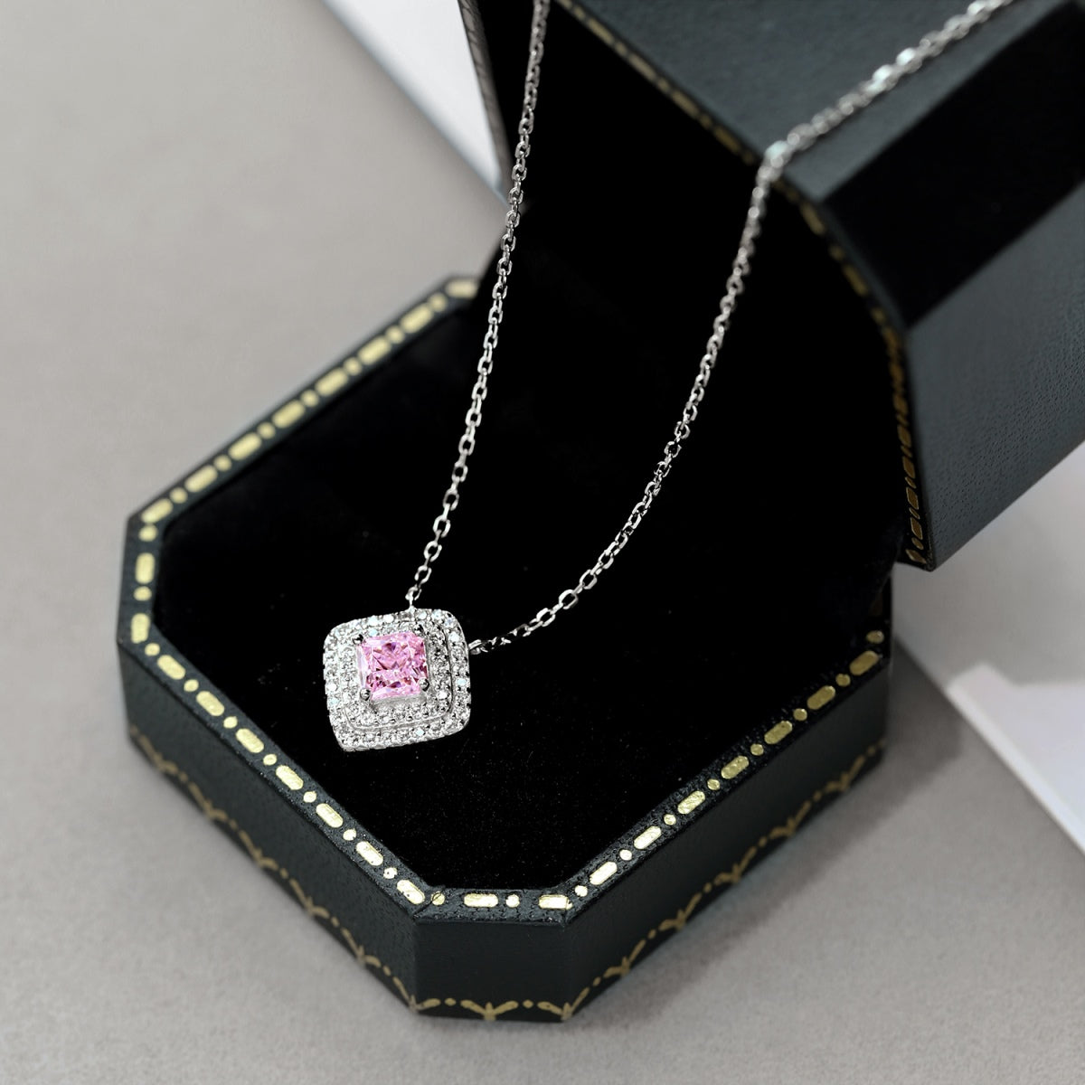 [Elowen Jewels]Sparkling Asscher Cut Necklace