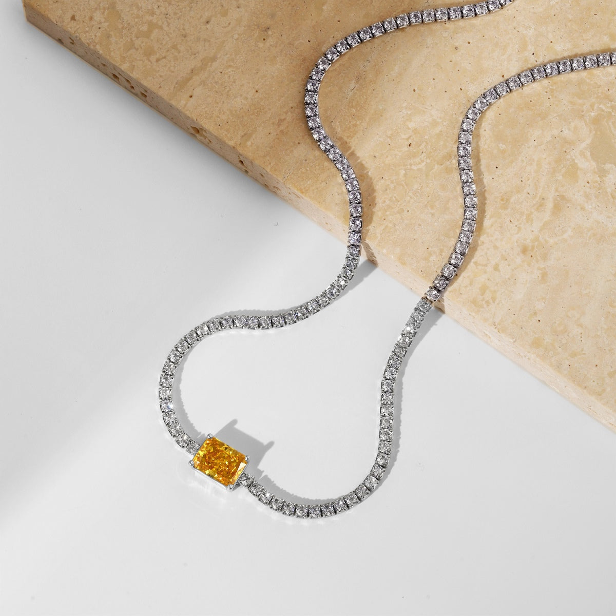 [Elowen Jewels]2.0 carat Ornate Emerald Cut Necklace