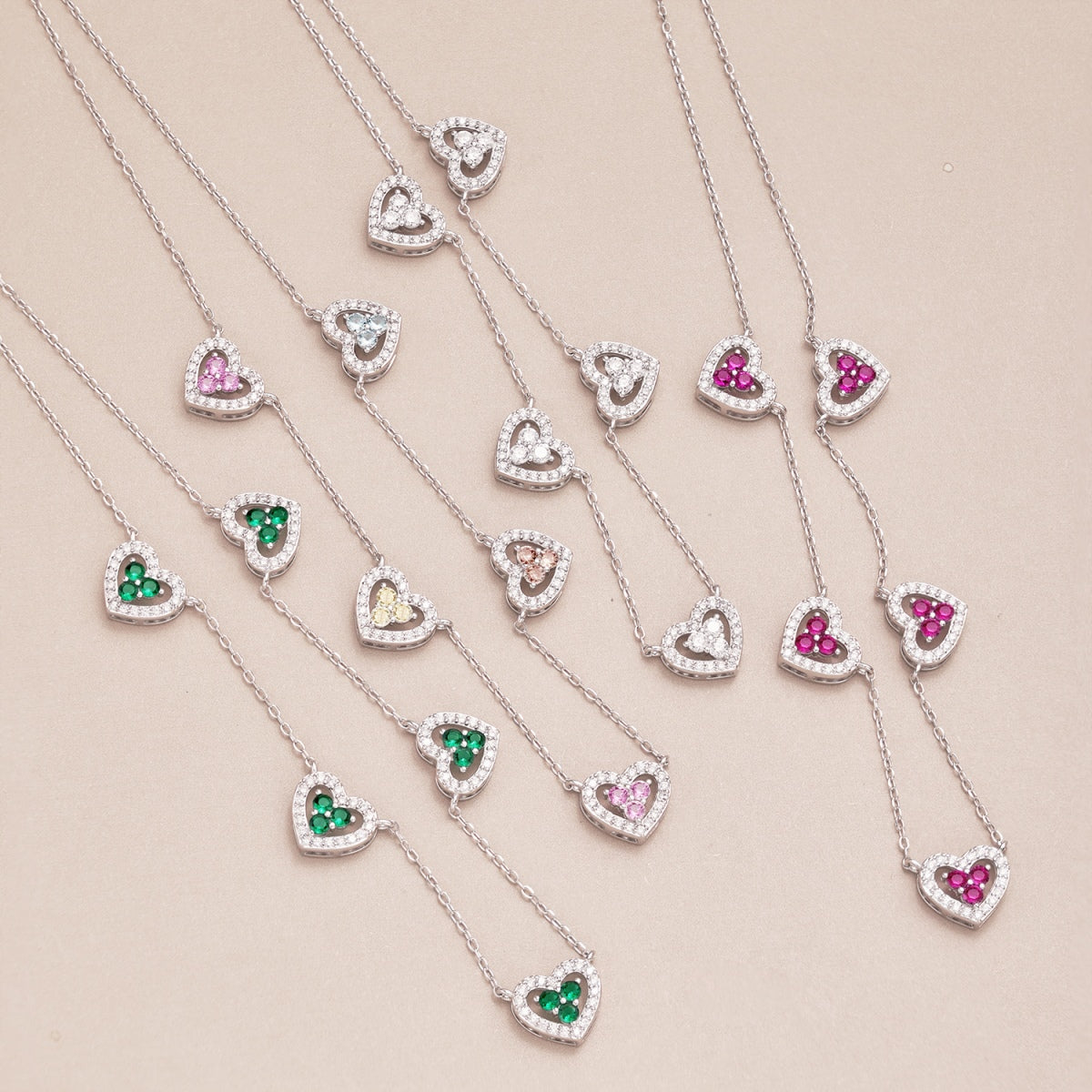 [Elowen Jewels]Sparkling Five Heart Necklace