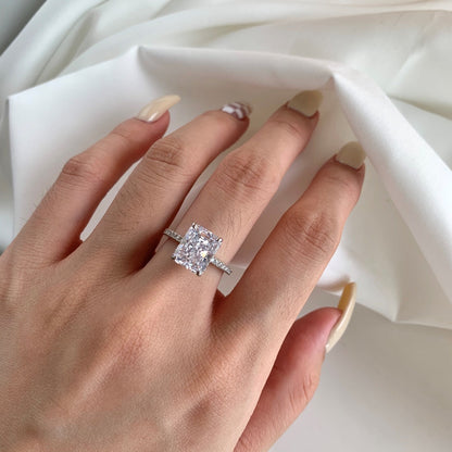 [Elowen Jewels]4.0 Carat Luxurious Engagement Ring