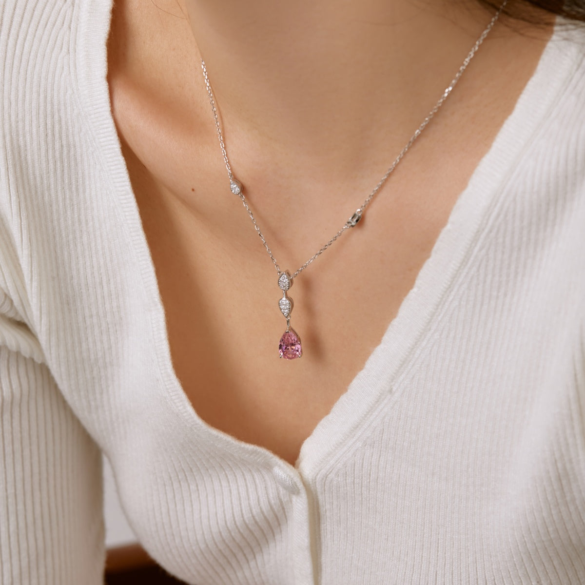 [Elowen Jewels]Dazzling Pear Cut Necklace