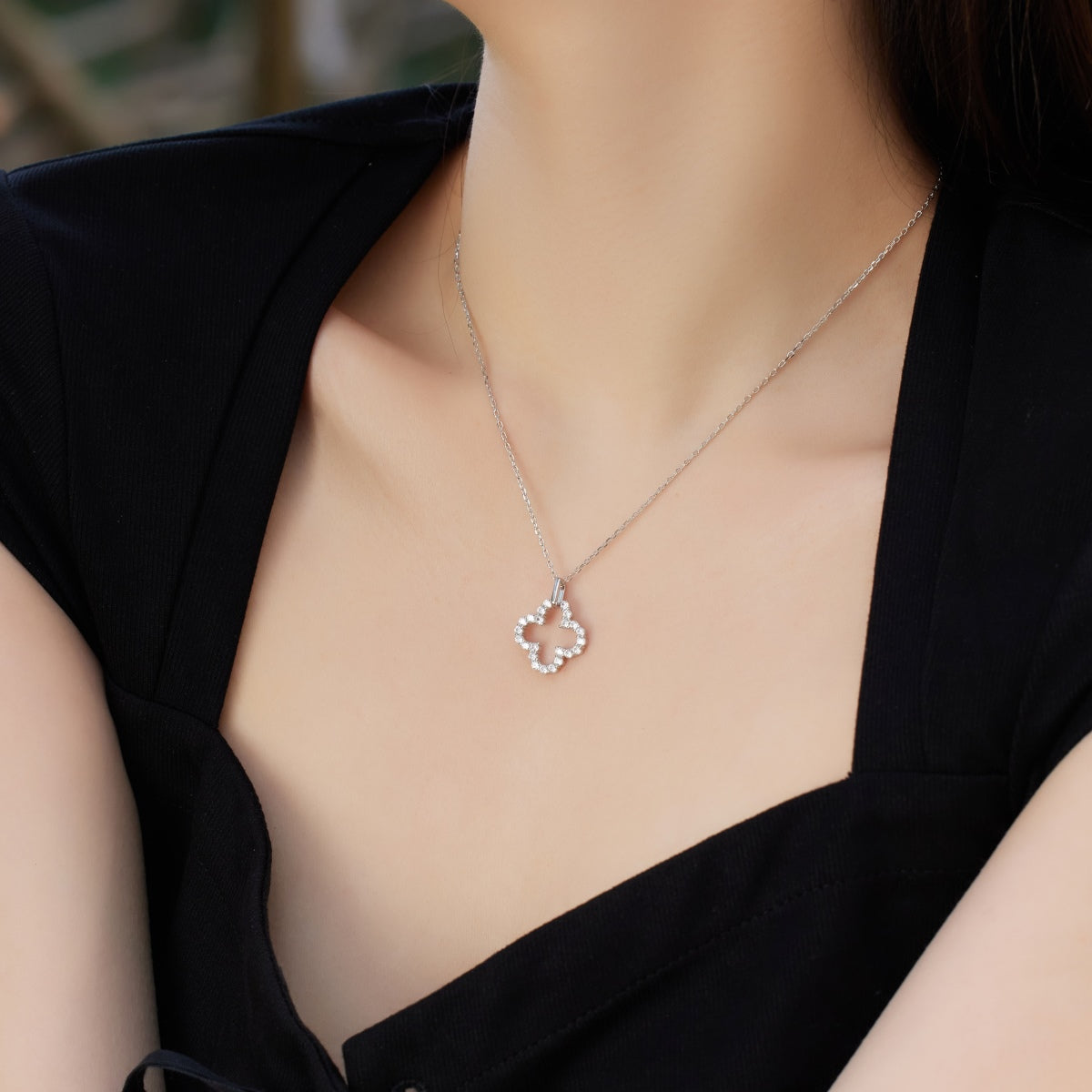 [Elowen Jewels]Four-Leaf Clover Hollow Design Exquisite Necklace
