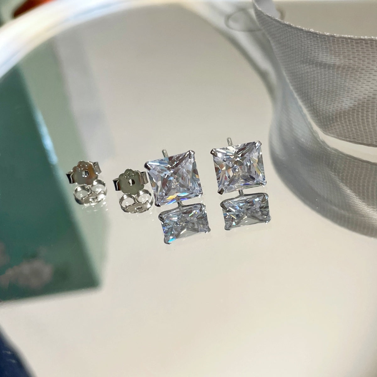 [Elowen Jewels]Ornate Square Shape Earrings