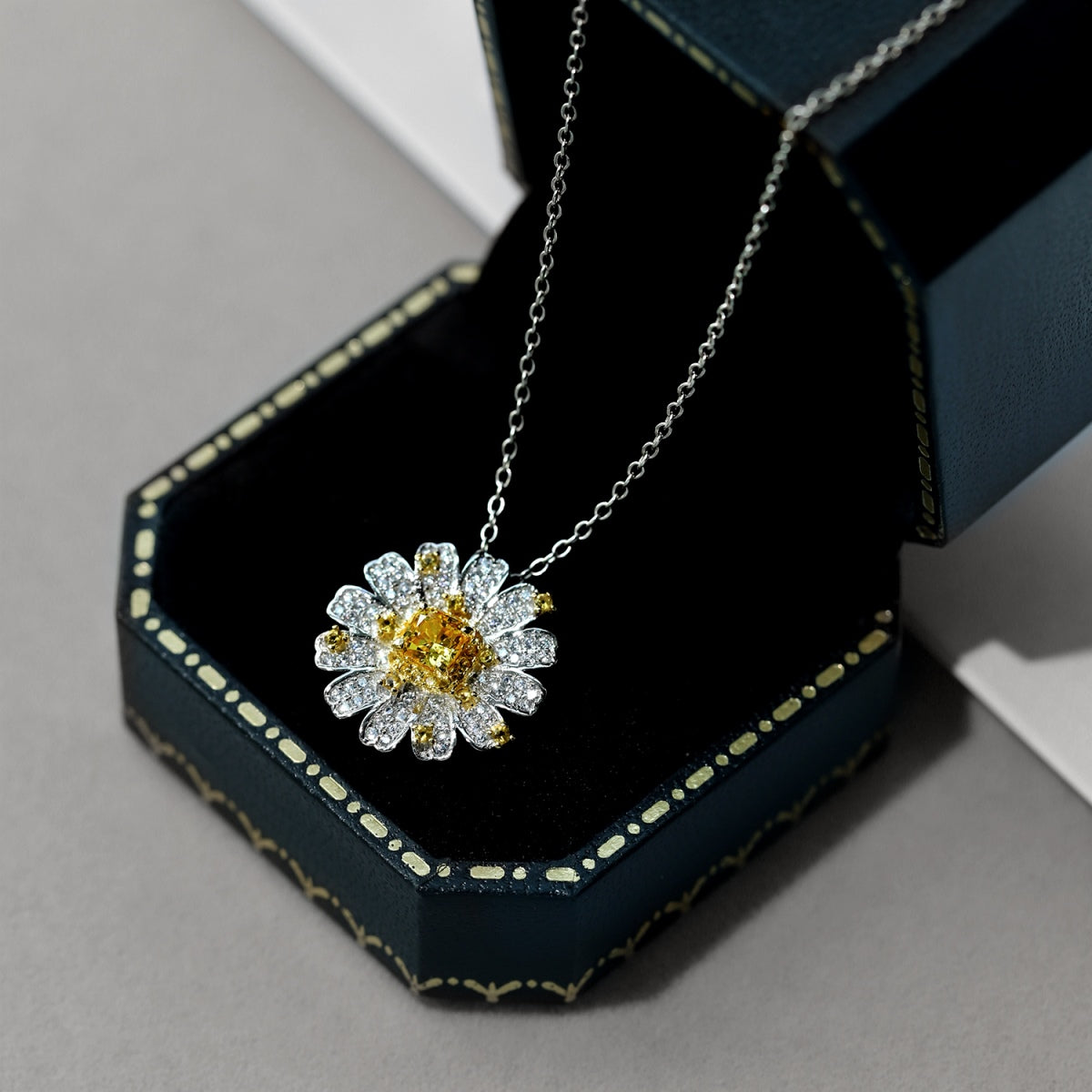 [Elowen Jewels]Exquisite Daisy Necklace