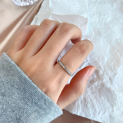 [Elowen Jewels]Delicate Sparkling Round Cut Daily Ring