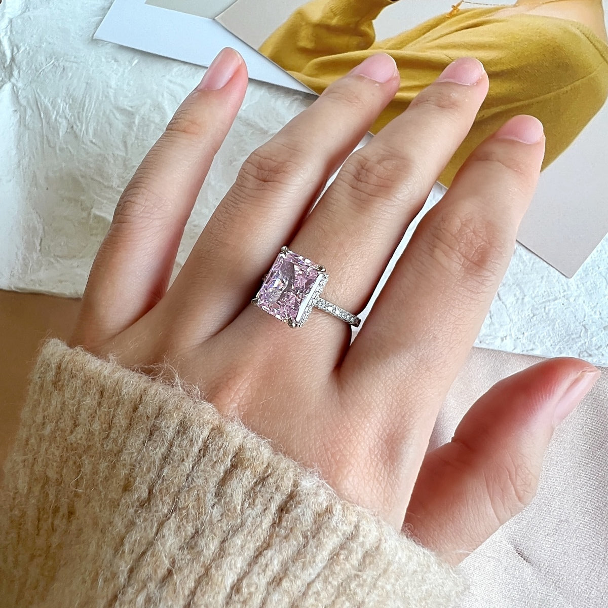 [Elowen Jewels]4.0 Carat Luxurious Engagement Ring