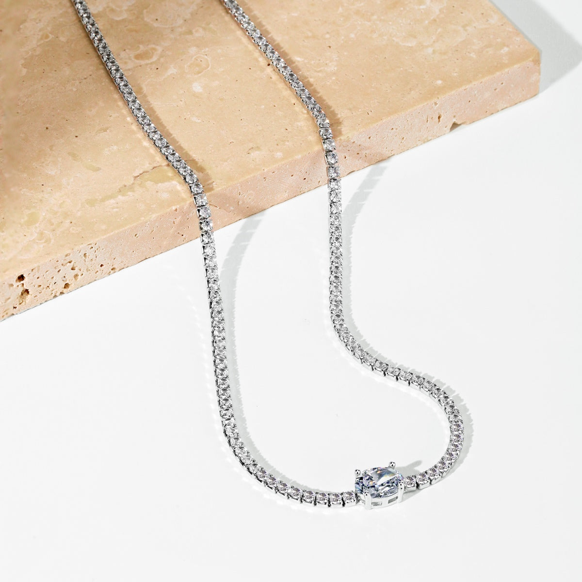 [Elowen Jewels]1.0 Carat Shining Oval Cut Necklace