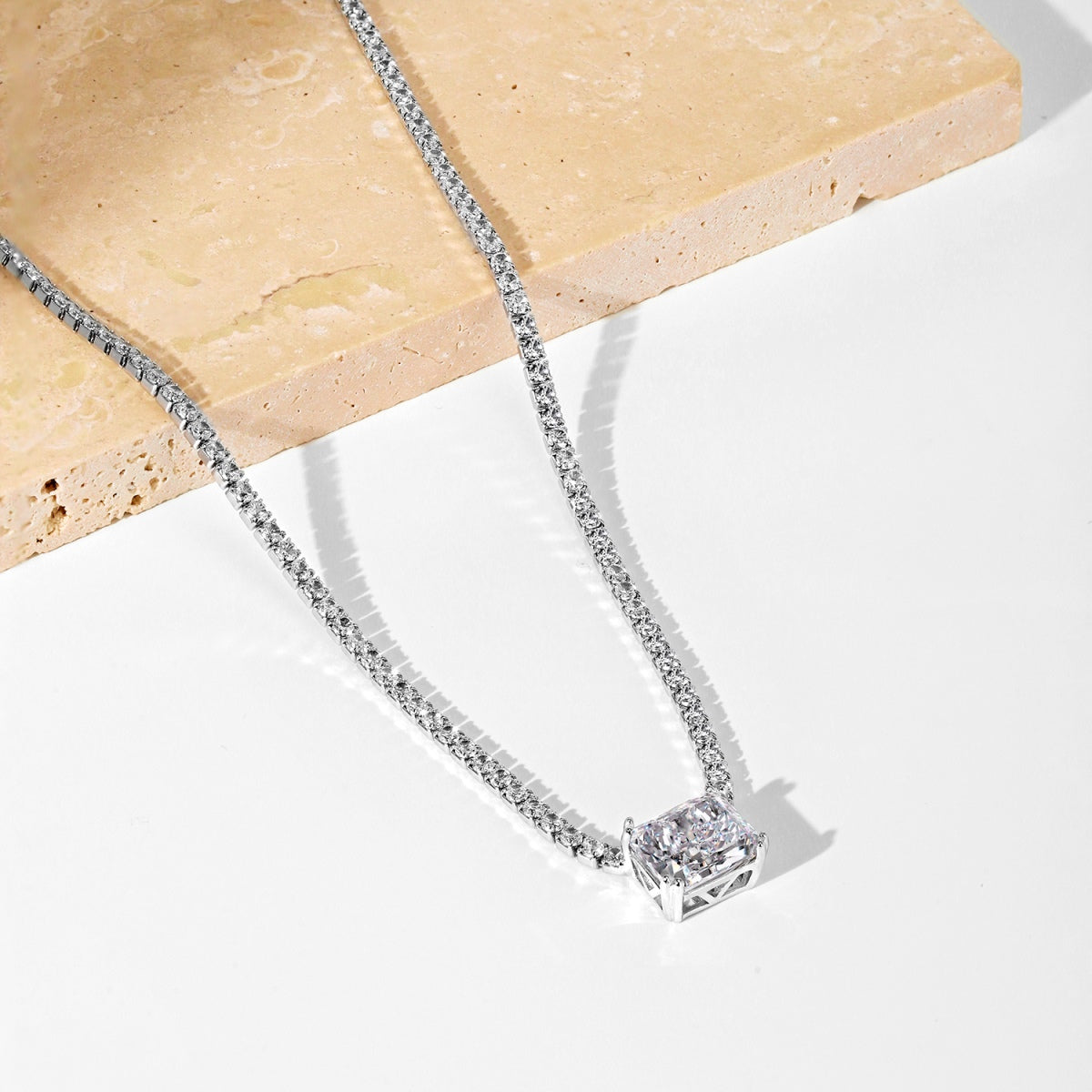 [Elowen Jewels]4.0 Carat Elegant Radiant Cut Necklace
