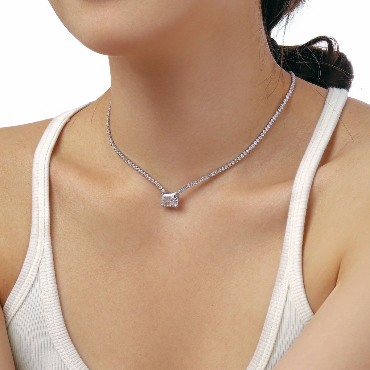 [Elowen Jewels]4.0 Carat Elegant Radiant Cut Necklace