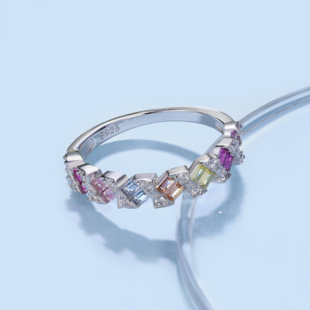 [Elowen Jewels]Delicate Vibrant Emerald Cut Daily Ring