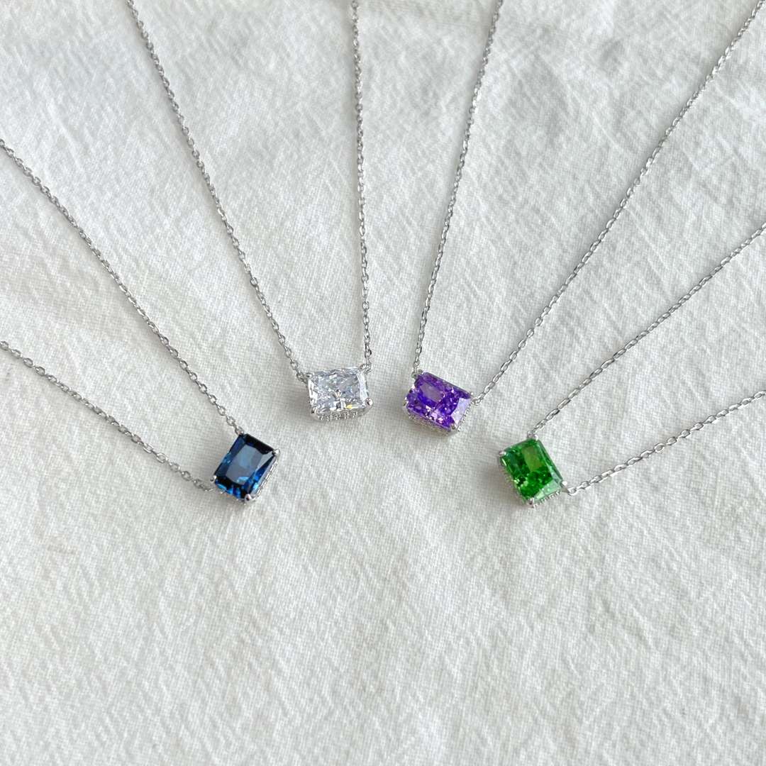 [Elowen Jewels]Luxurious Square Shape Colorful Necalack
