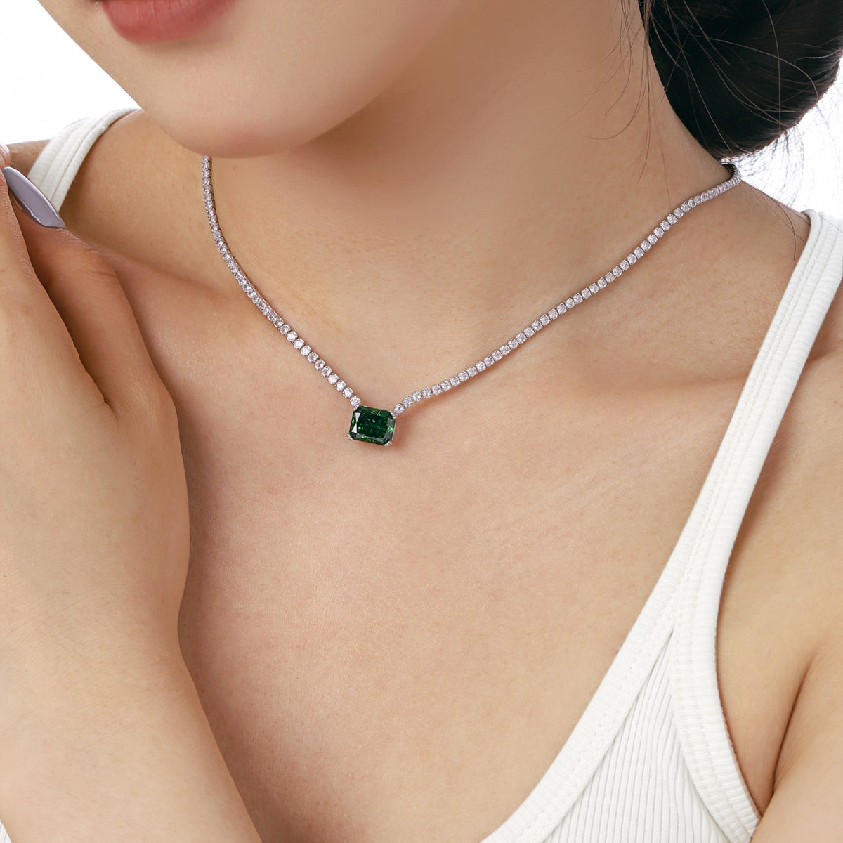 [Elowen Jewels]4.0 Carat Elegant Radiant Cut Necklace