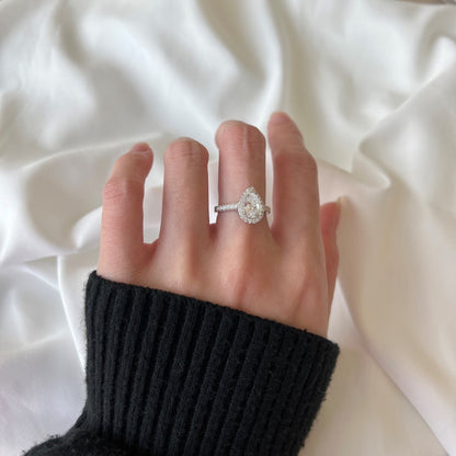 [Elowen Jewels]1.0 Carat Luxurious Resplendent Water Drop Shape Wedding Ring