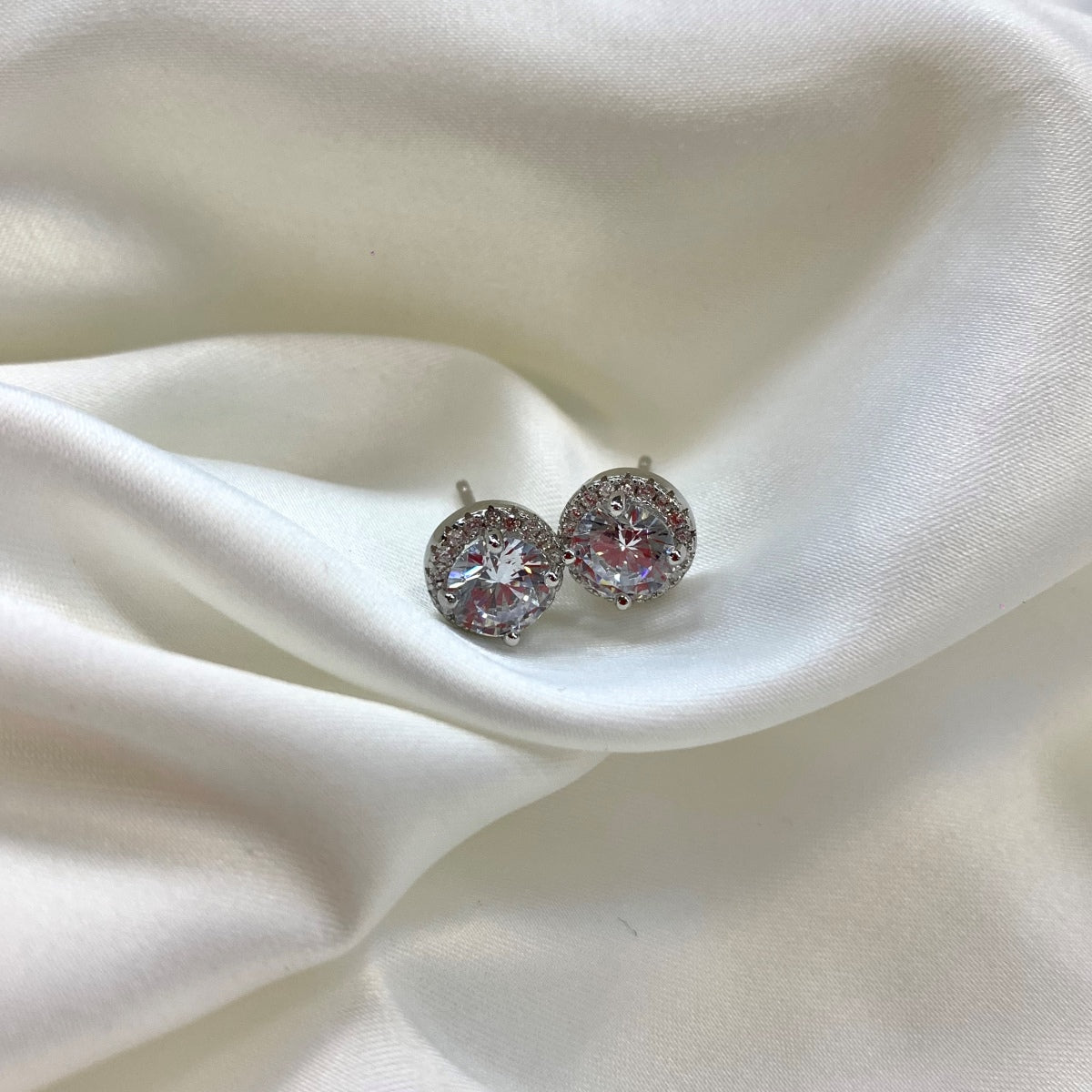 [Elowen Jewels]Classic Princess Round Shape Earrings
