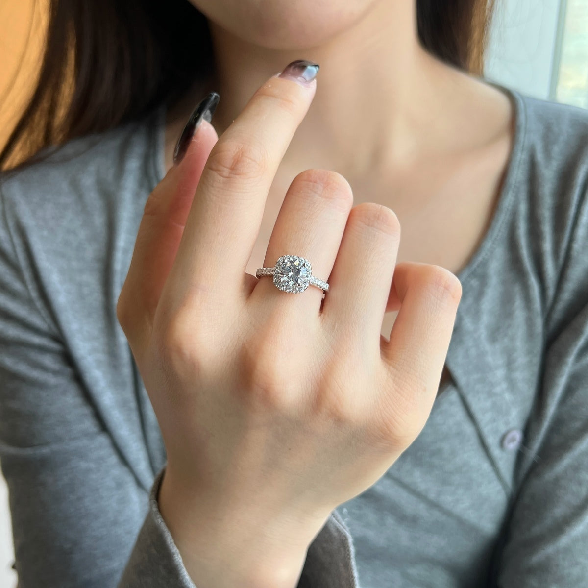[Elowen Jewels]Dazzling Resplendent Round Cut Wedding Ring