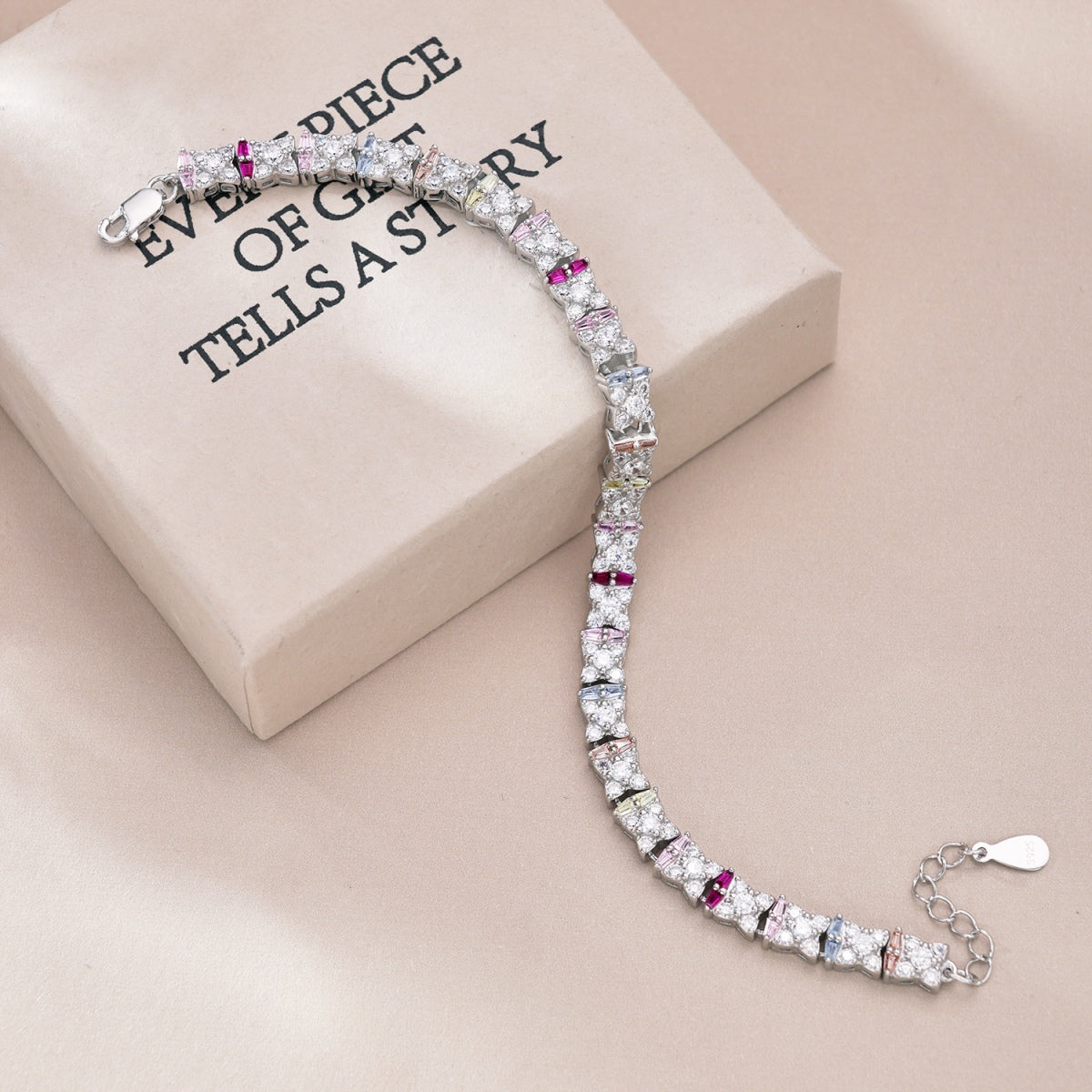 [Elowen Jewels]Unique Colorful Flower Shape Daily Bracelet