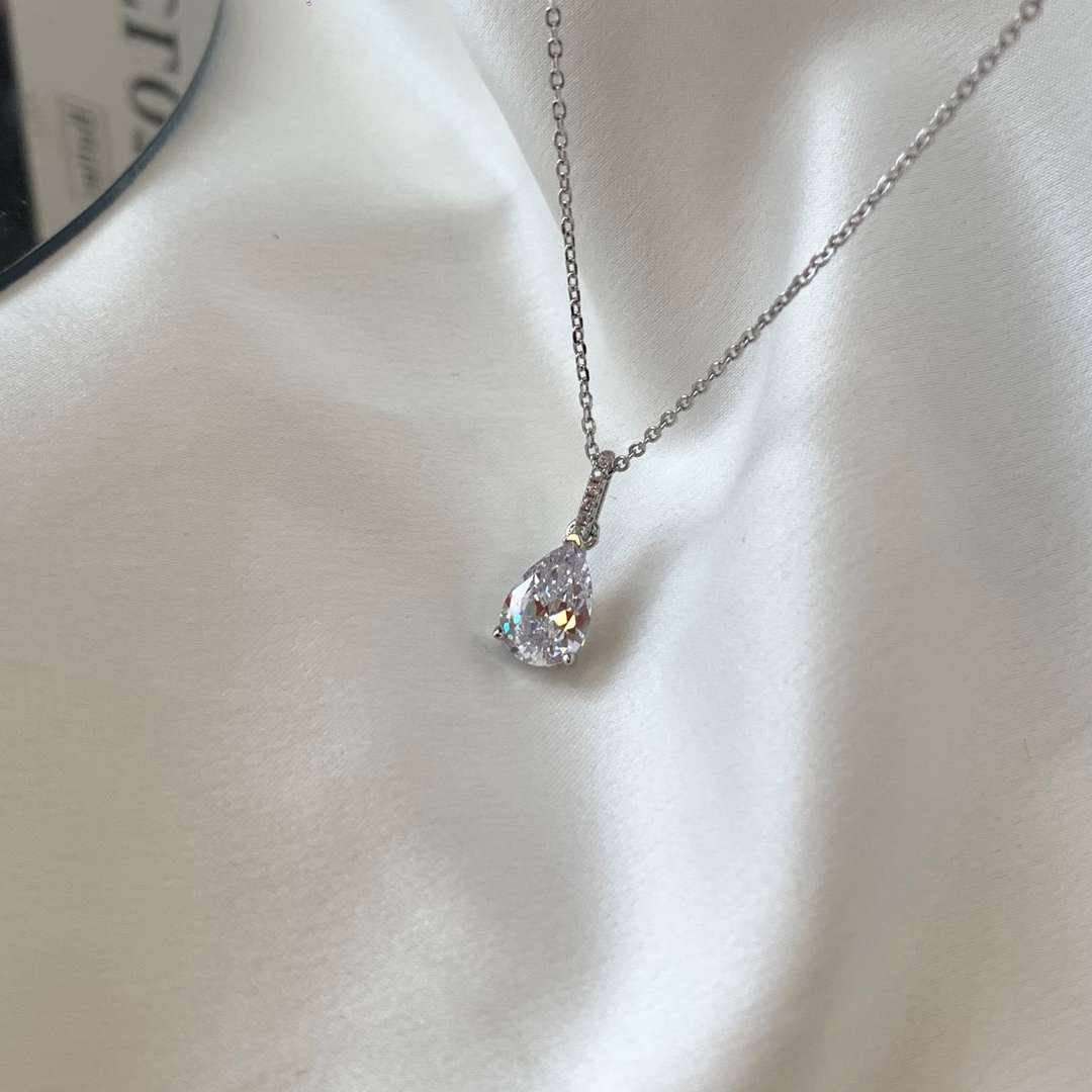 [Elowen Jewels]Delicate Water Drop Shape Fashion Necklace