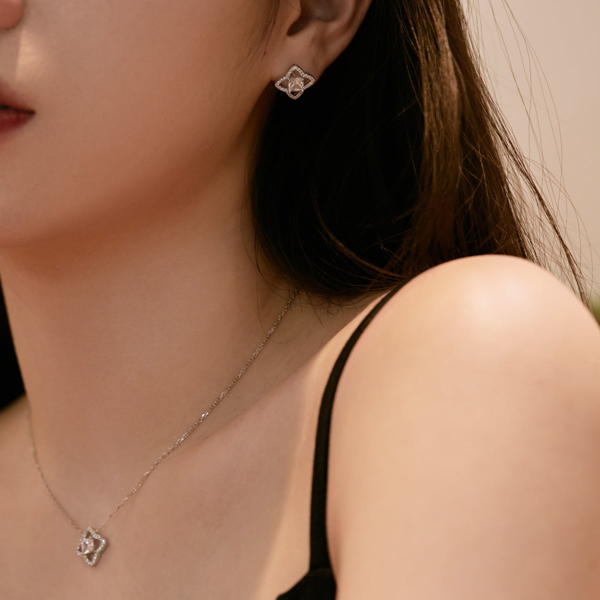 [Elowen Jewels]Elegant Star Shape Princess Cut Daily Earrings