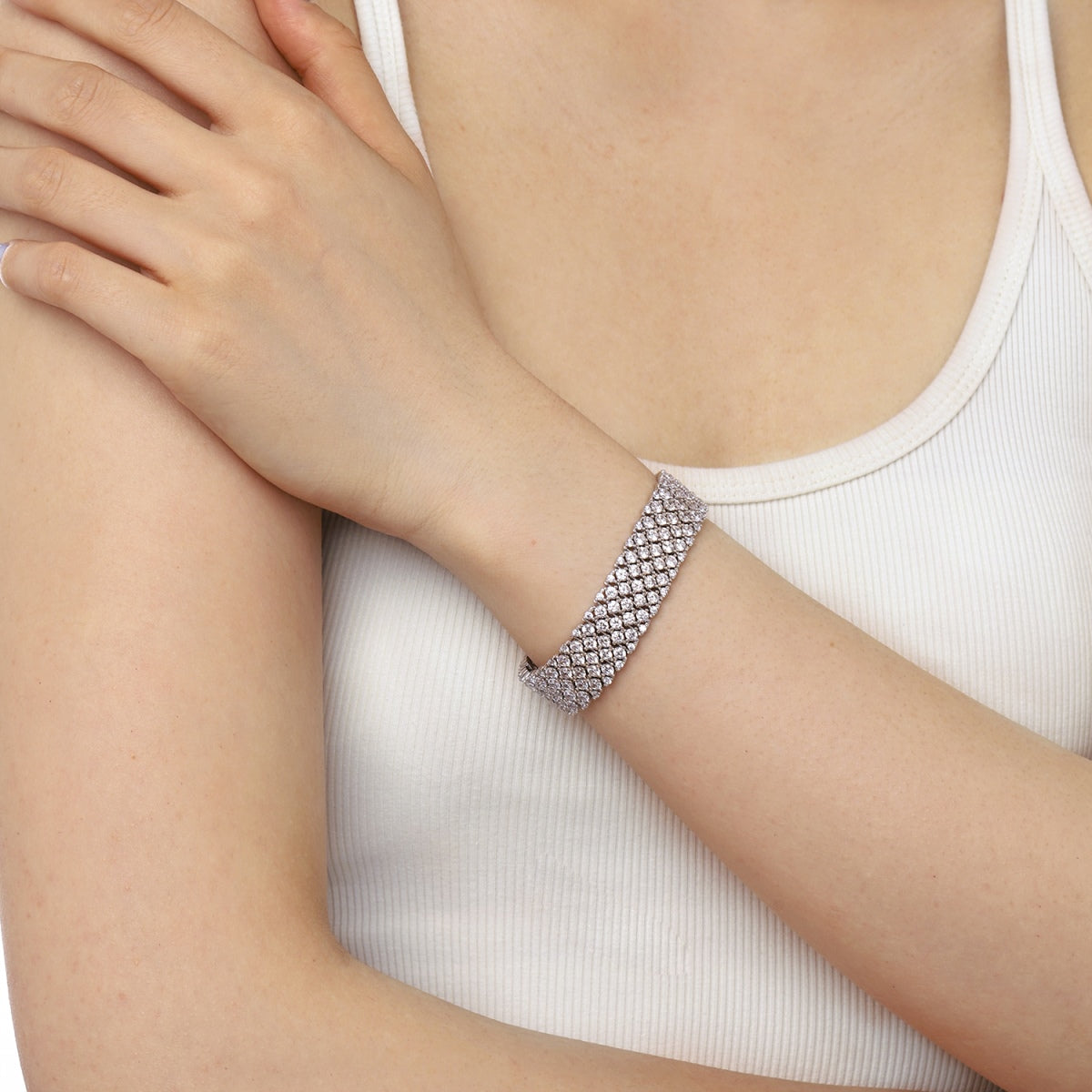 [Elowen Jewels]Ornate Elegant Round Cut Party Bracelet