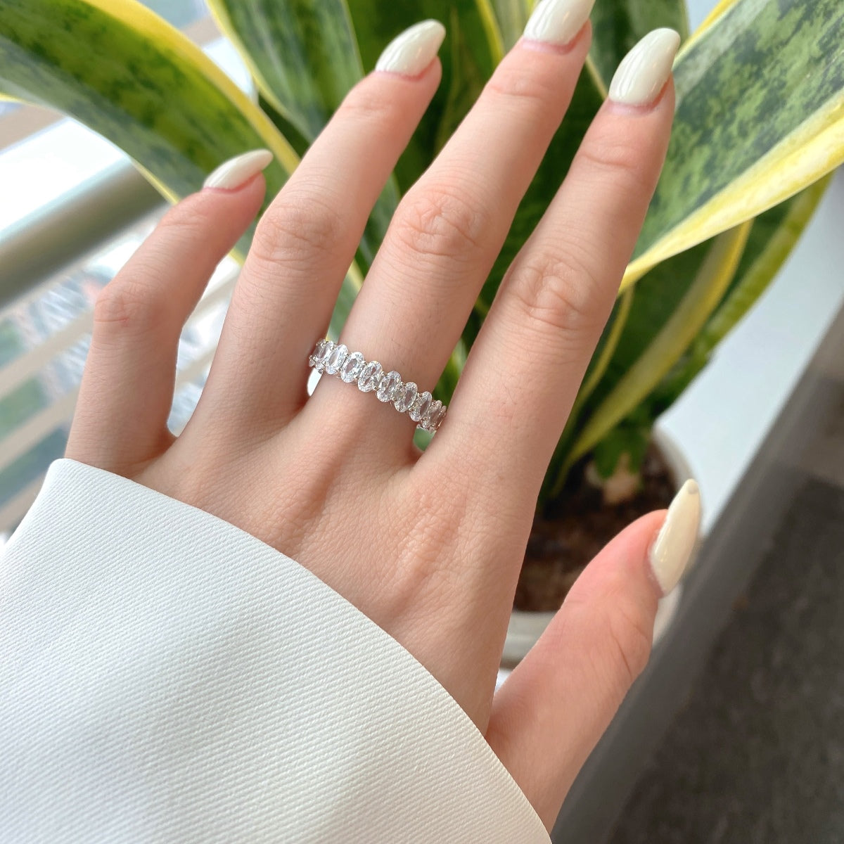 [Elowen Jewels]Ornate Oval Cut Tennis Ring