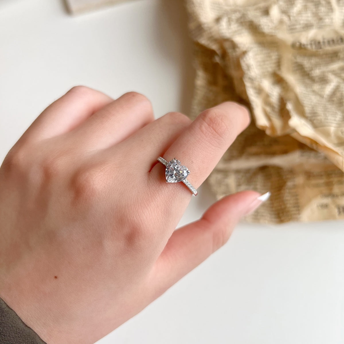 [Elowen Jewels]2.0 Carat Dazzling Lustrous Heart Cut Lover Ring
