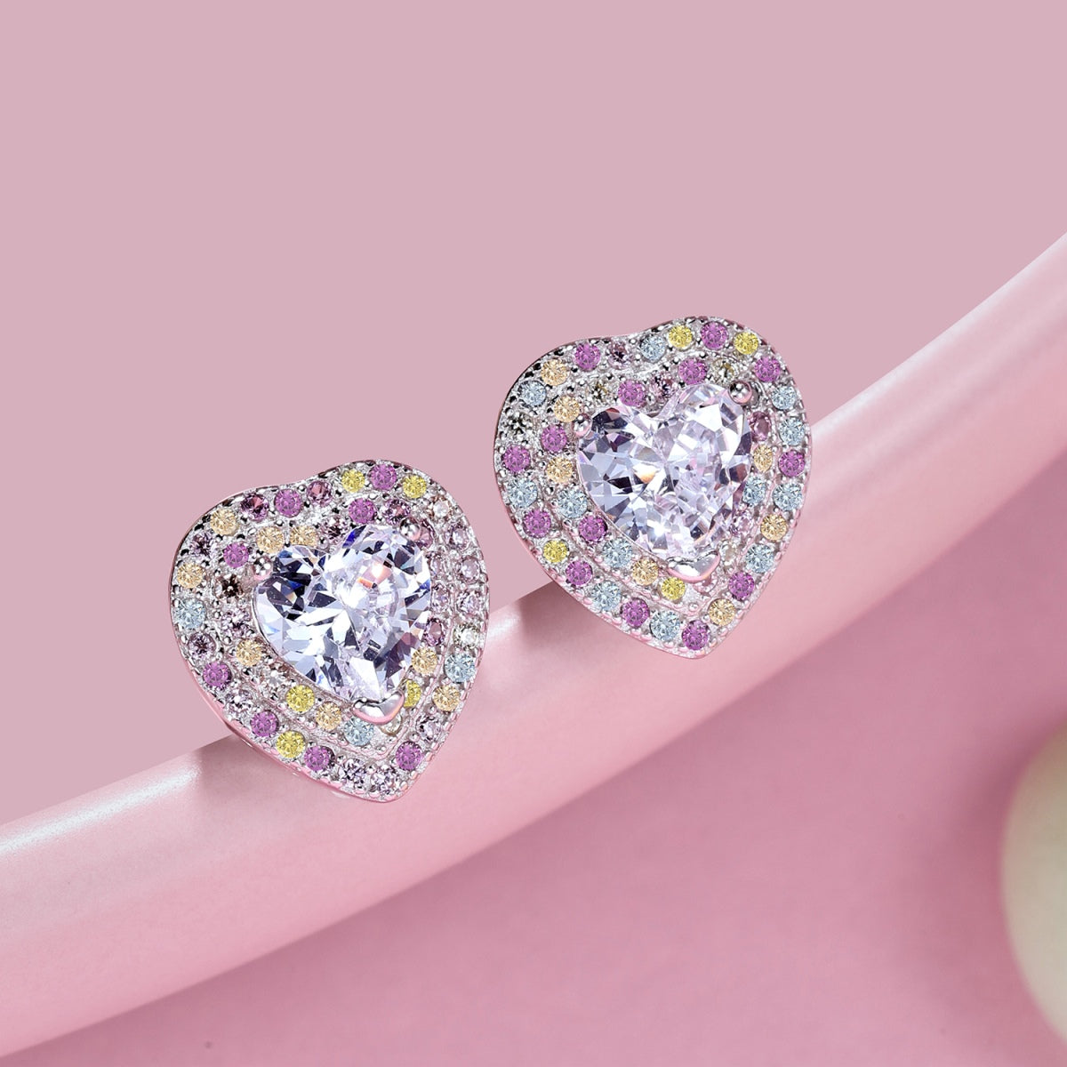 [Elowen Jewels]Dazzling Heart Shape Lover Earrings
