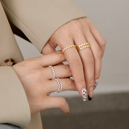 [Elowen Jewels]Delicate Enchanting Wave Shape Daily Ring