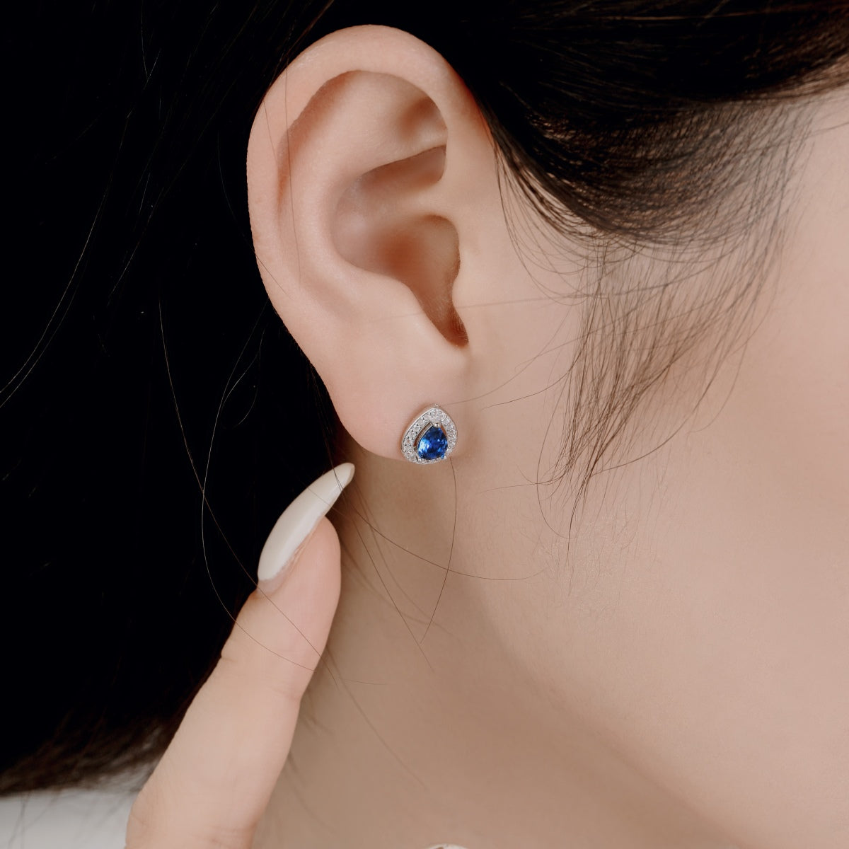 [Elowen Jewels]Luxurious Water Drop Shape Earrings