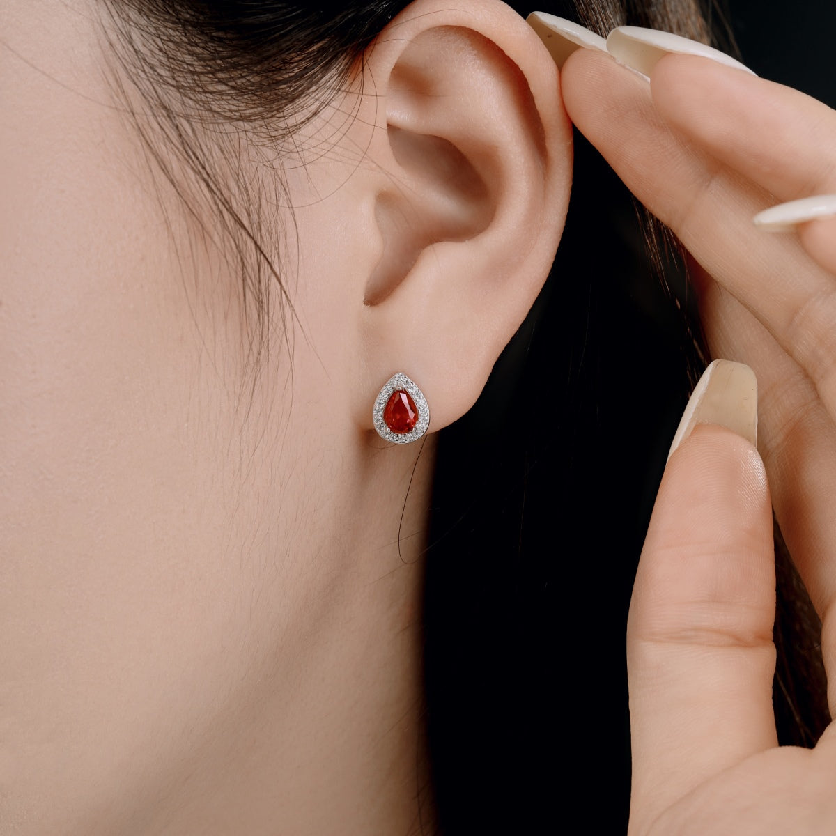 [Elowen Jewels]Luxurious Water Drop Shape Earrings