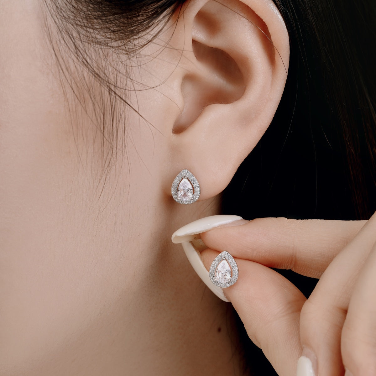 [Elowen Jewels]Luxurious Water Drop Shape Earrings