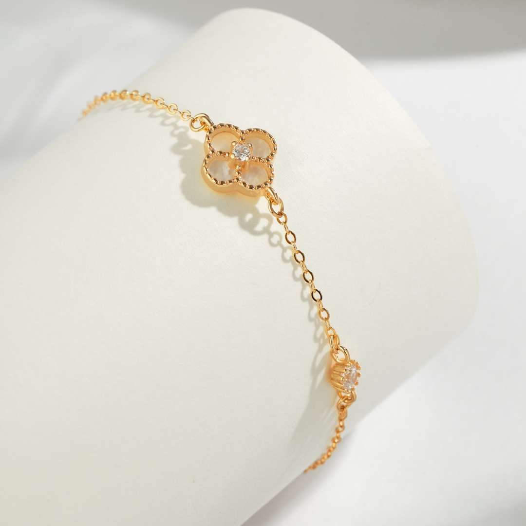 [Elowen Jewels]Delicate Four Leaf Clover Bracelet
