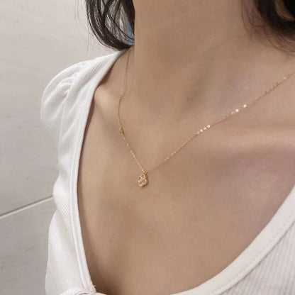 [Elowen Jewels]Delicate Flower Shape Necklace