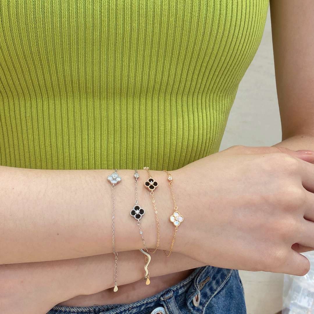 [Elowen Jewels]Delicate Four Leaf Clover Bracelet