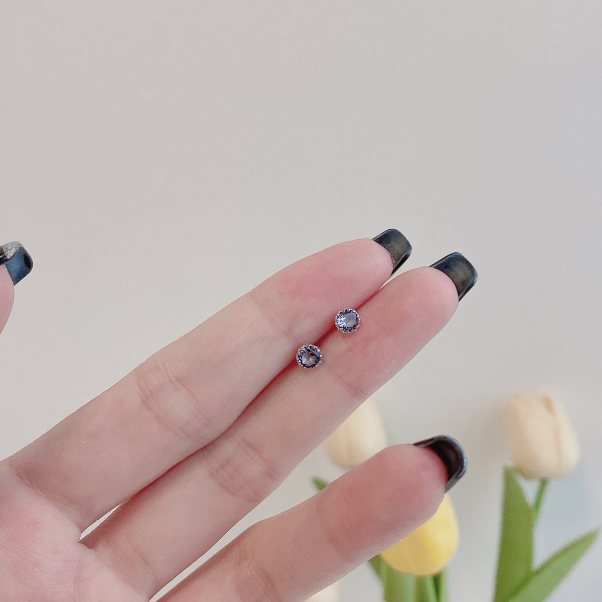 [Elowen Jewels]Sparkling Colorful Round Shape Earrings