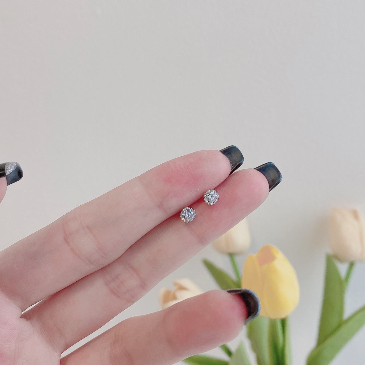 [Elowen Jewels]Sparkling Colorful Round Shape Earrings