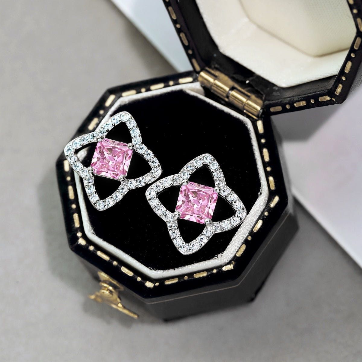 [Elowen Jewels]Elegant Star Shape Princess Cut Daily Earrings