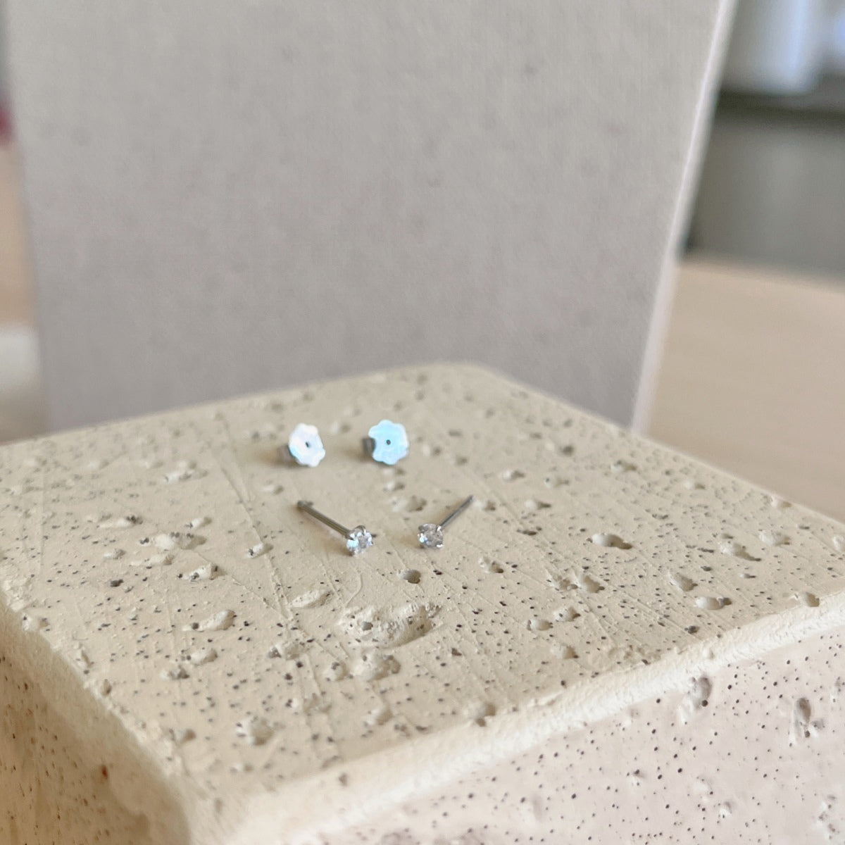 [Elowen Jewels]Delicate Solitaire Earrings