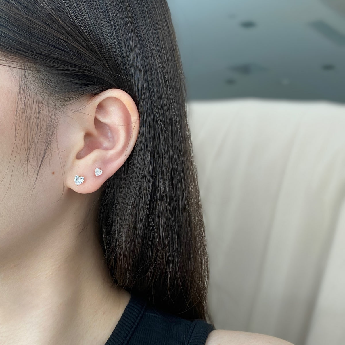 [Elowen Jewels]Sparkling Heart Shaped Simple Earrings