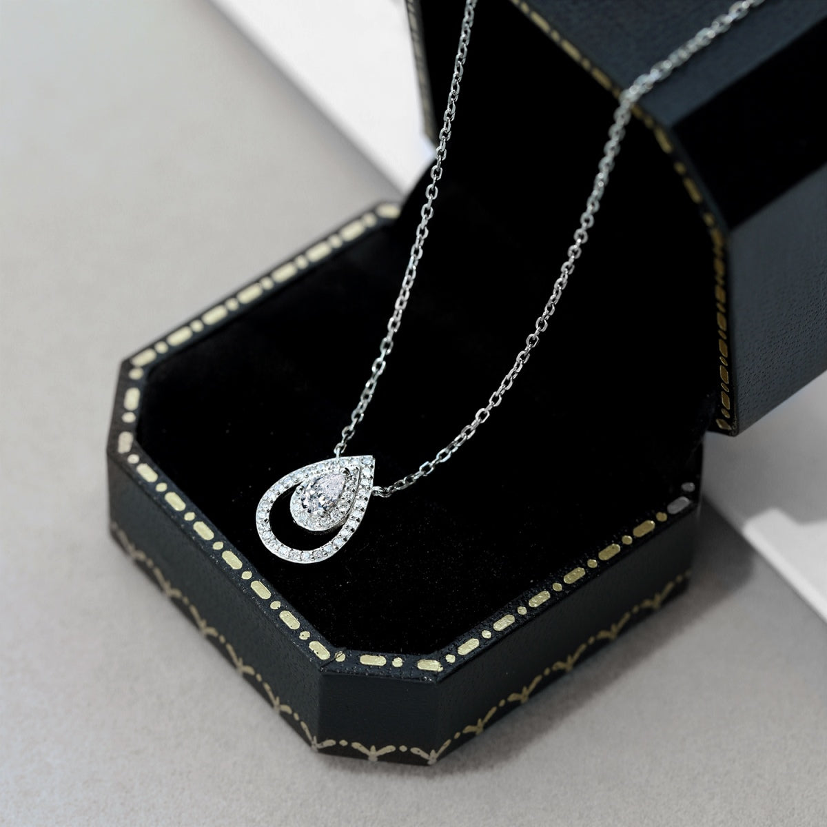 [Elowen Jewels]Sparkling Pear Cut Necklace