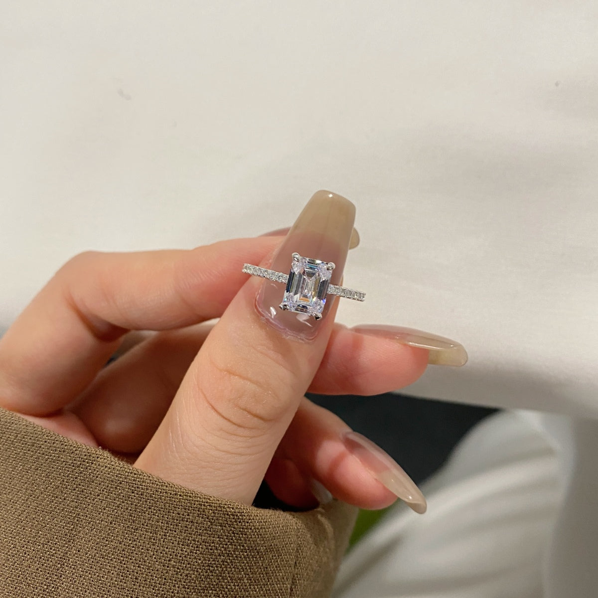 [Elowen Jewels]2.0 Carat Scintillating Ornate Radiant Cut Party Ring