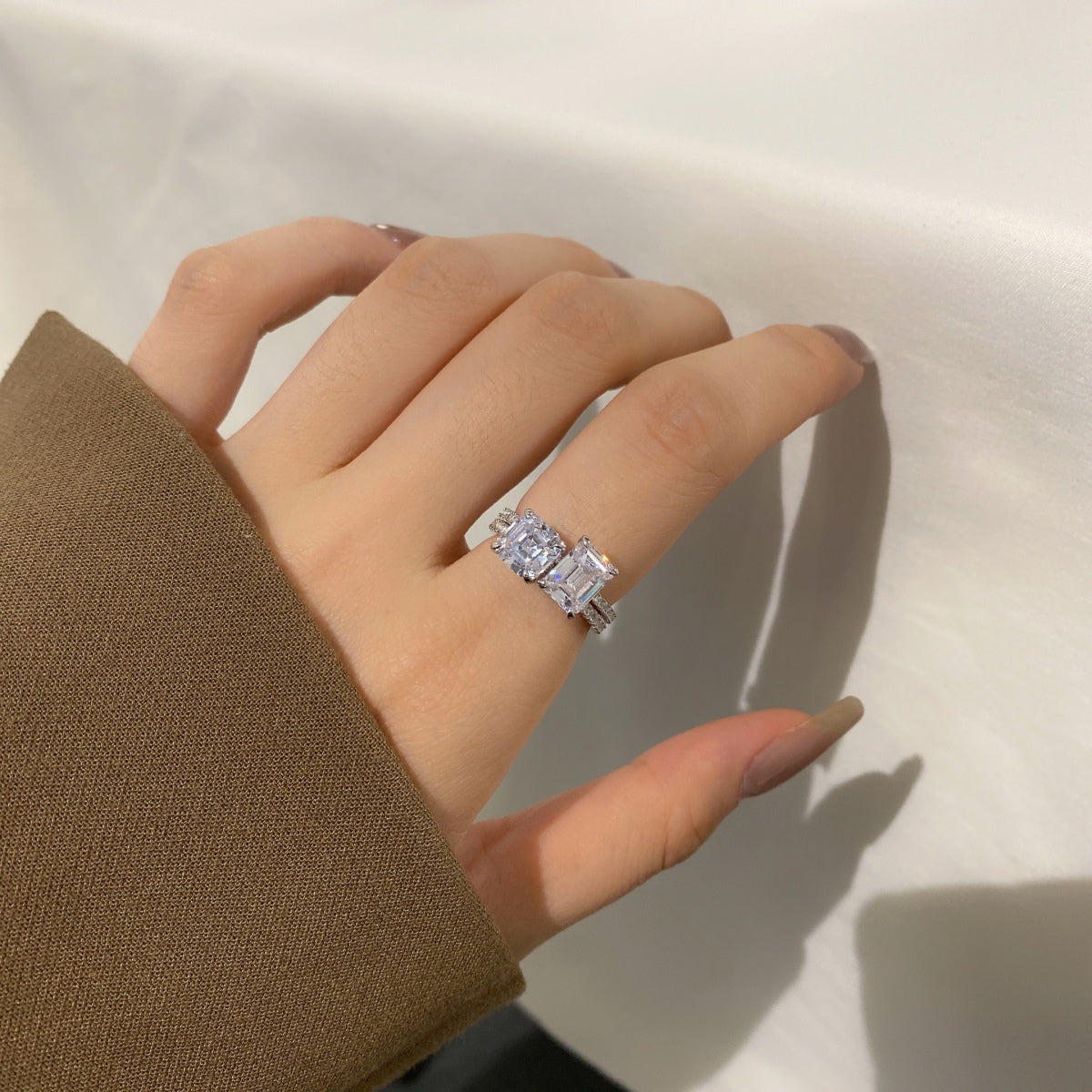 [Elowen Jewels]2.0 Carat Scintillating Ornate Radiant Cut Party Ring