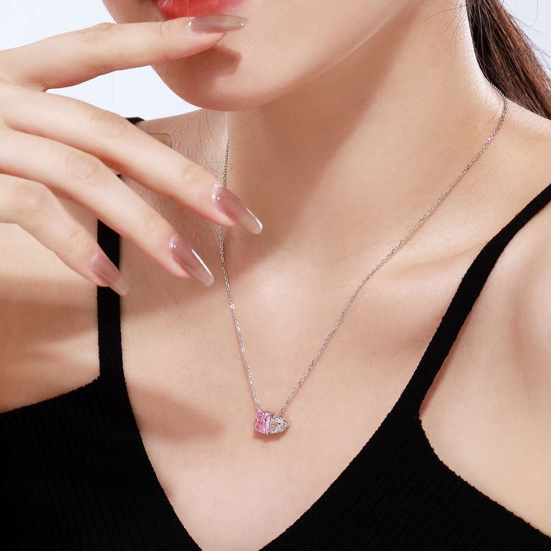 [Elowen Jewels]Dazzling Square & Heart Shape Necklace
