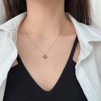 [Elowen Jewels]Delicate Flower Shape Necklace
